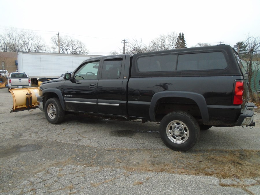 2005 Chevrolet Silverado 2500HD Ext Cab 143.5" WB 4WD LT, available for sale in Milford, Connecticut | Dealertown Auto Wholesalers. Milford, Connecticut 2005 Chevrolet Silverado 2500HD Ext Cab 143.5" WB 4WD LT, available for sale in Milford, Connecticut | Dealertown Auto Wholesalers. Milford, Connecticut