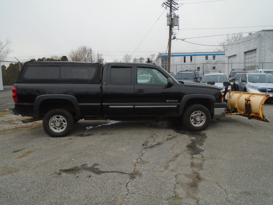 2005 Chevrolet Silverado 2500HD Ext Cab 143.5" WB 4WD LT, available for sale in Milford, Connecticut | Dealertown Auto Wholesalers. Milford, Connecticut 2005 Chevrolet Silverado 2500HD Ext Cab 143.5" WB 4WD LT, available for sale in Milford, Connecticut | Dealertown Auto Wholesalers. Milford, Connecticut