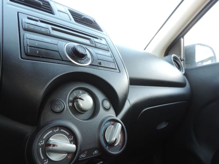 2014 Nissan Versa 4dr Sdn CVT 1.6 SV, available for sale in Inwood, New York | 5 Towns Drive. Inwood, New York 2014 Nissan Versa 4dr Sdn CVT 1.6 SV, available for sale in Inwood, New York | 5 Towns Drive. Inwood, New York