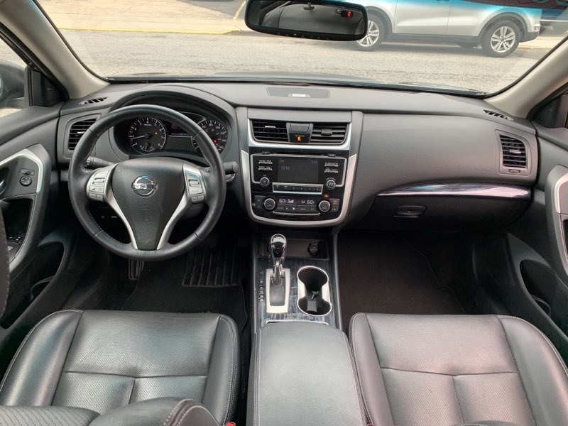 2018 Nissan Altima 2.5 SL Sedan, available for sale in Inwood, New York | 5 Towns Drive. Inwood, New York 2018 Nissan Altima 2.5 SL Sedan, available for sale in Inwood, New York | 5 Towns Drive. Inwood, New York