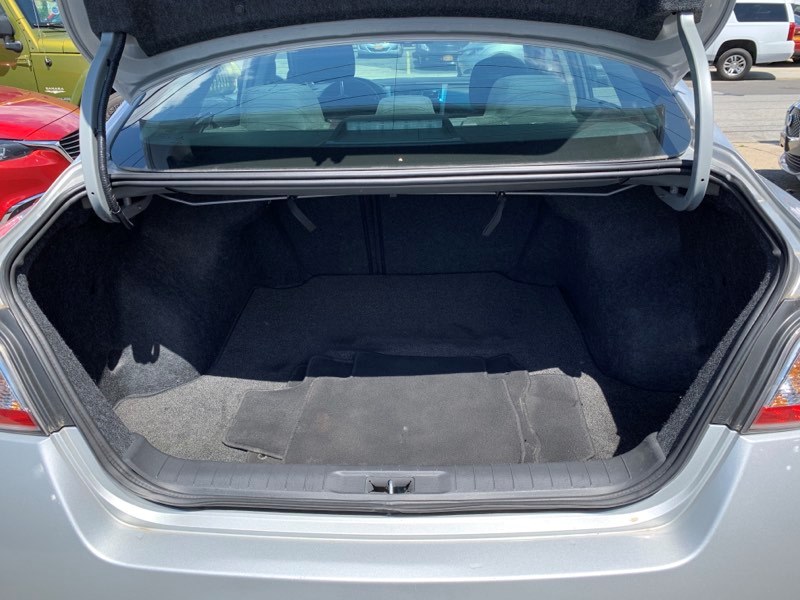 2015 Nissan Altima 4dr Sdn I4 2.5 S, available for sale in Inwood, New York | 5 Towns Drive. Inwood, New York 2015 Nissan Altima 4dr Sdn I4 2.5 S, available for sale in Inwood, New York | 5 Towns Drive. Inwood, New York