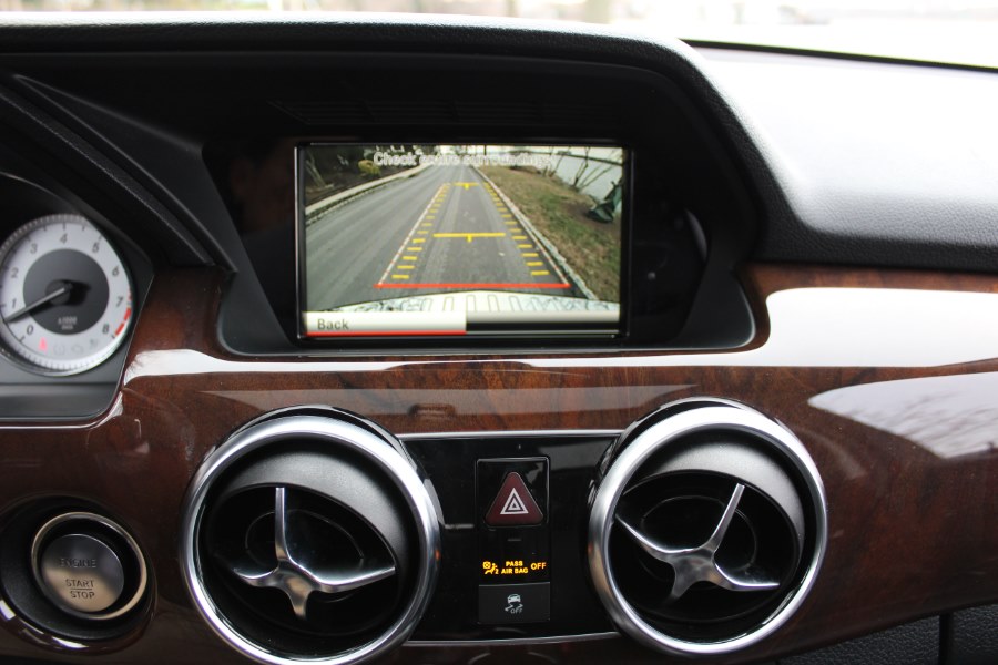 2015 Mercedes-Benz GLK-Class 4MATIC 4dr GLK 350, available for sale in Great Neck, New York | Great Neck Car Buyers & Sellers. Great Neck, New York 2015 Mercedes-Benz GLK-Class 4MATIC 4dr GLK 350, available for sale in Great Neck, New York | Great Neck Car Buyers & Sellers. Great Neck, New York