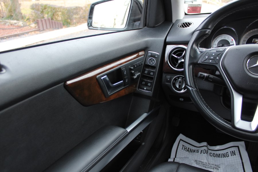 2015 Mercedes-Benz GLK-Class 4MATIC 4dr GLK 350, available for sale in Great Neck, New York | Great Neck Car Buyers & Sellers. Great Neck, New York 2015 Mercedes-Benz GLK-Class 4MATIC 4dr GLK 350, available for sale in Great Neck, New York | Great Neck Car Buyers & Sellers. Great Neck, New York