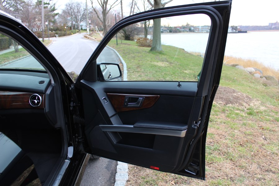 2015 Mercedes-Benz GLK-Class 4MATIC 4dr GLK 350, available for sale in Great Neck, New York | Great Neck Car Buyers & Sellers. Great Neck, New York 2015 Mercedes-Benz GLK-Class 4MATIC 4dr GLK 350, available for sale in Great Neck, New York | Great Neck Car Buyers & Sellers. Great Neck, New York