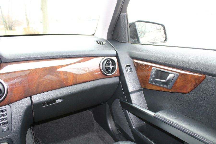 2015 Mercedes-Benz GLK-Class 4MATIC 4dr GLK 350, available for sale in Great Neck, New York | Great Neck Car Buyers & Sellers. Great Neck, New York 2015 Mercedes-Benz GLK-Class 4MATIC 4dr GLK 350, available for sale in Great Neck, New York | Great Neck Car Buyers & Sellers. Great Neck, New York