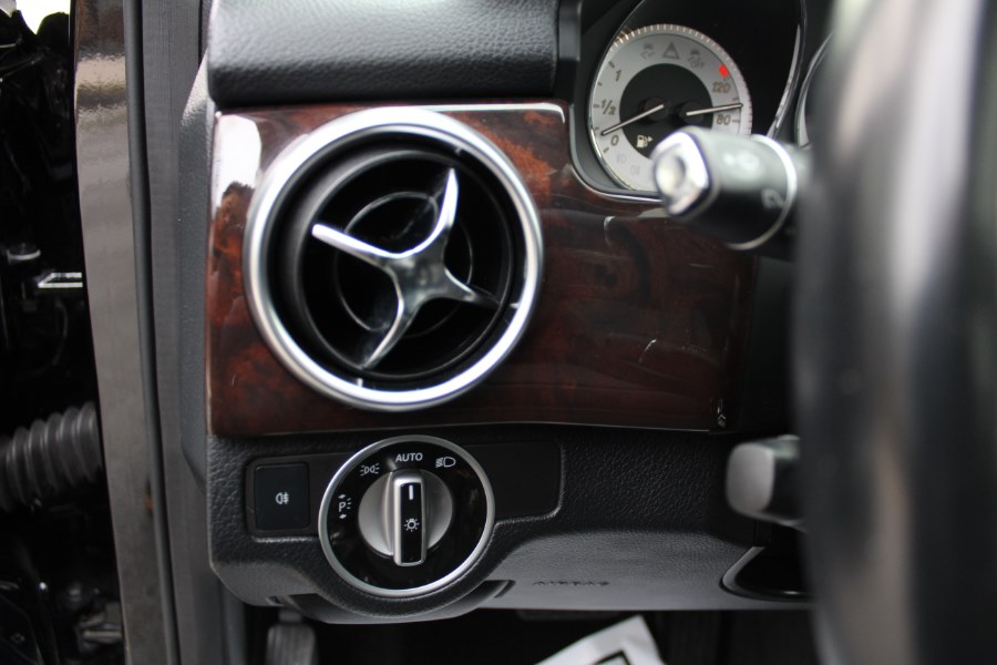 2015 Mercedes-Benz GLK-Class 4MATIC 4dr GLK 350, available for sale in Great Neck, New York | Great Neck Car Buyers & Sellers. Great Neck, New York 2015 Mercedes-Benz GLK-Class 4MATIC 4dr GLK 350, available for sale in Great Neck, New York | Great Neck Car Buyers & Sellers. Great Neck, New York