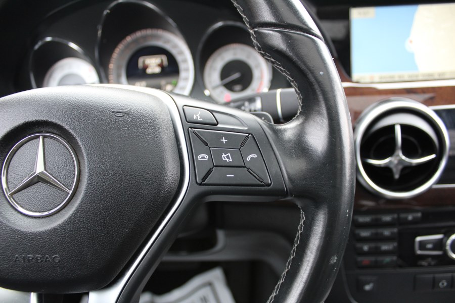 2015 Mercedes-Benz GLK-Class 4MATIC 4dr GLK 350, available for sale in Great Neck, New York | Great Neck Car Buyers & Sellers. Great Neck, New York 2015 Mercedes-Benz GLK-Class 4MATIC 4dr GLK 350, available for sale in Great Neck, New York | Great Neck Car Buyers & Sellers. Great Neck, New York