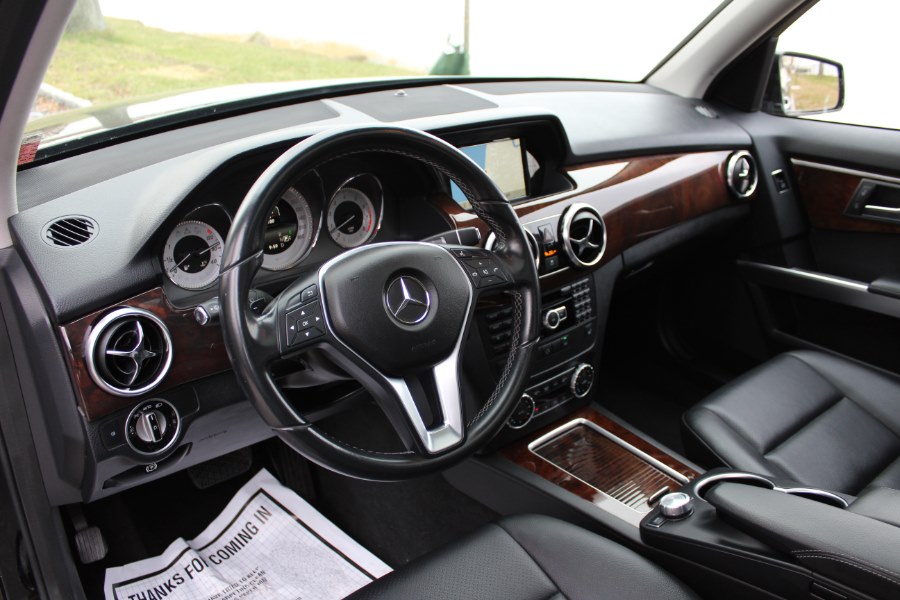 2015 Mercedes-Benz GLK-Class 4MATIC 4dr GLK 350, available for sale in Great Neck, New York | Great Neck Car Buyers & Sellers. Great Neck, New York 2015 Mercedes-Benz GLK-Class 4MATIC 4dr GLK 350, available for sale in Great Neck, New York | Great Neck Car Buyers & Sellers. Great Neck, New York