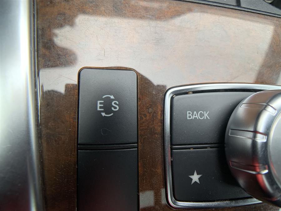 2014 Mercedes-Benz E-Class 4dr Sdn E350 Luxury 4MATIC, available for sale in Stratford, Connecticut | Wiz Leasing Inc. Stratford, Connecticut 2014 Mercedes-Benz E-Class 4dr Sdn E350 Luxury 4MATIC, available for sale in Stratford, Connecticut | Wiz Leasing Inc. Stratford, Connecticut