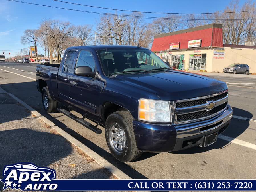 2011 Chevrolet Silverado 1500 4WD Ext Cab 143.5" LS, available for sale in Selden, New York | Apex Auto. Selden, New York