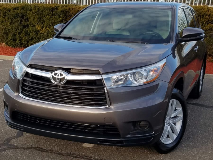 2015 Toyota Highlander LE AWD w/Back-up Camera,Bluetooth,3rd Row, available for sale in Queens, NY