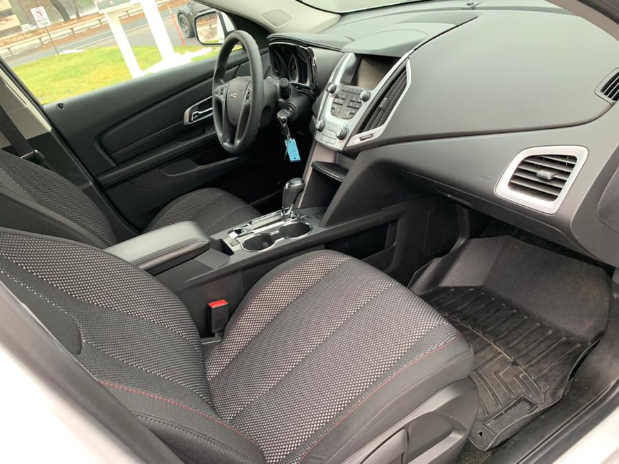 2017 GMC Terrain FWD 4dr SLE w/SLE-1, available for sale in South Windsor, Connecticut | Mike And Tony Auto Sales, Inc. South Windsor, Connecticut 2017 GMC Terrain FWD 4dr SLE w/SLE-1, available for sale in South Windsor, Connecticut | Mike And Tony Auto Sales, Inc. South Windsor, Connecticut