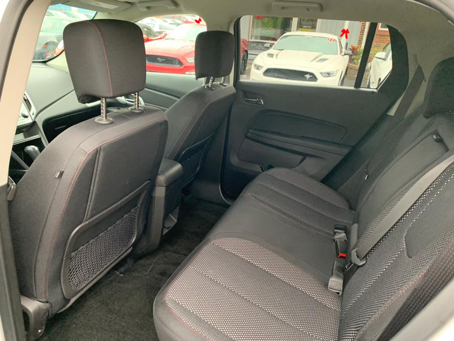 2017 GMC Terrain FWD 4dr SLE w/SLE-1, available for sale in South Windsor, Connecticut | Mike And Tony Auto Sales, Inc. South Windsor, Connecticut 2017 GMC Terrain FWD 4dr SLE w/SLE-1, available for sale in South Windsor, Connecticut | Mike And Tony Auto Sales, Inc. South Windsor, Connecticut