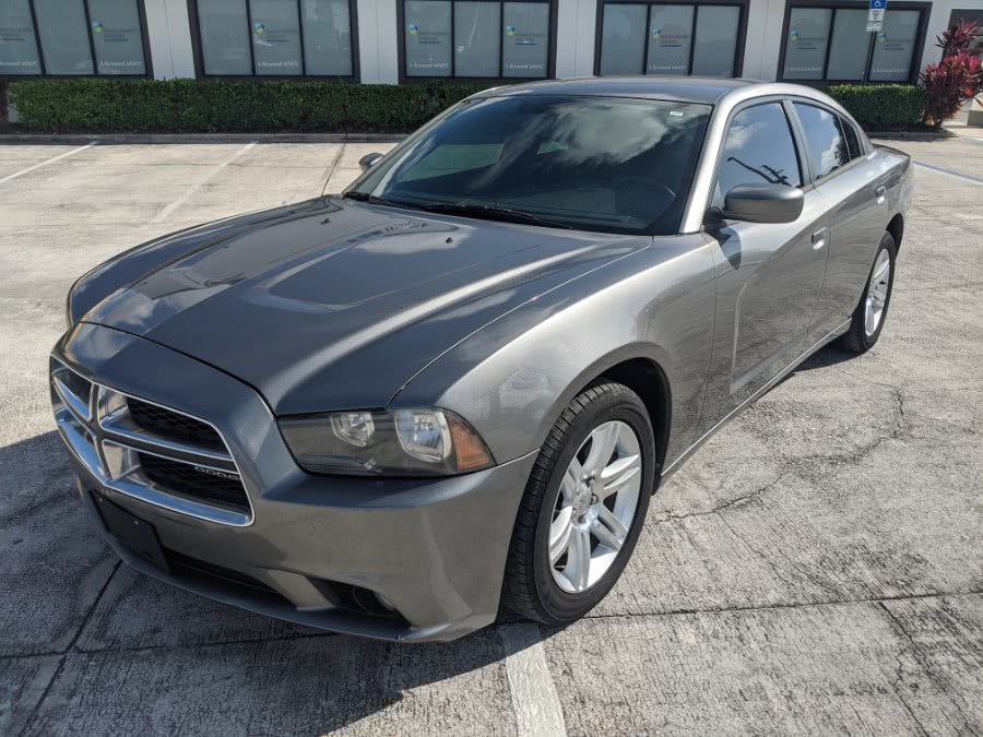 2011 Dodge Charger 4dr Sdn SE RWD, available for sale in Orlando, Florida | 2 Car Pros. Orlando, Florida