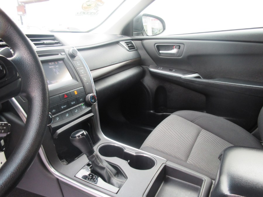 Used Toyota Camry 4dr Sdn I4 Auto LE (Natl) 2015 | Route 27 Auto Mall. Linden, New Jersey Used Toyota Camry 4dr Sdn I4 Auto LE (Natl) 2015 | Route 27 Auto Mall. Linden, New Jersey