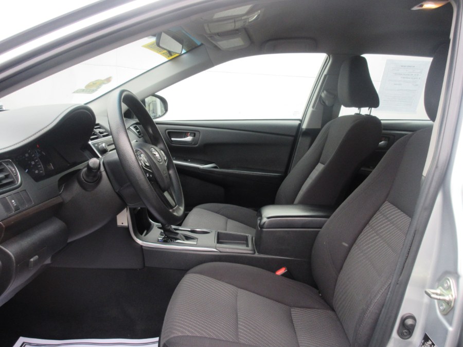 Used Toyota Camry 4dr Sdn I4 Auto LE (Natl) 2015 | Route 27 Auto Mall. Linden, New Jersey Used Toyota Camry 4dr Sdn I4 Auto LE (Natl) 2015 | Route 27 Auto Mall. Linden, New Jersey