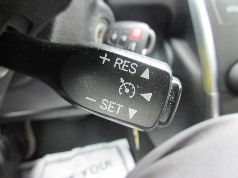 Used Toyota Camry 4dr Sdn I4 Auto LE (Natl) 2015 | Route 27 Auto Mall. Linden, New Jersey Used Toyota Camry 4dr Sdn I4 Auto LE (Natl) 2015 | Route 27 Auto Mall. Linden, New Jersey