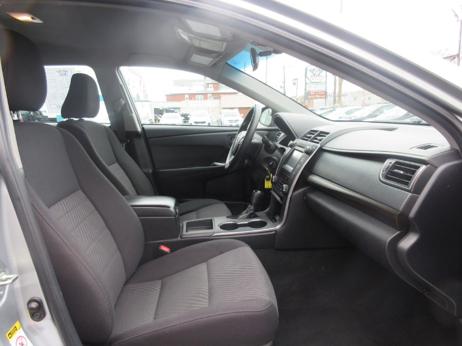 Used Toyota Camry 4dr Sdn I4 Auto LE (Natl) 2015 | Route 27 Auto Mall. Linden, New Jersey Used Toyota Camry 4dr Sdn I4 Auto LE (Natl) 2015 | Route 27 Auto Mall. Linden, New Jersey