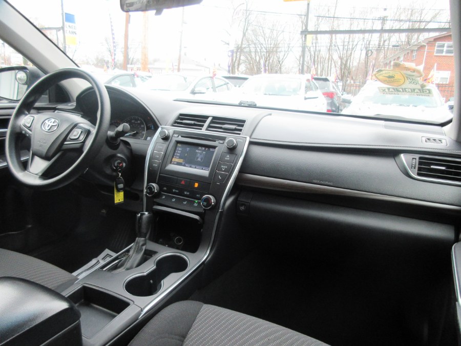 Used Toyota Camry 4dr Sdn I4 Auto LE (Natl) 2015 | Route 27 Auto Mall. Linden, New Jersey Used Toyota Camry 4dr Sdn I4 Auto LE (Natl) 2015 | Route 27 Auto Mall. Linden, New Jersey