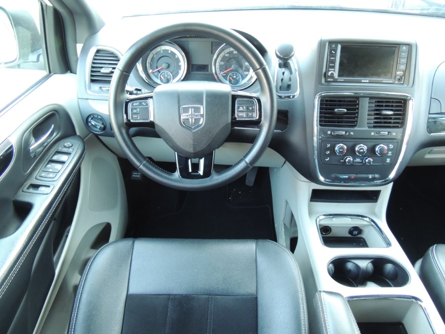 2018 Dodge Grand Caravan SXT Wagon, available for sale in Brooklyn, New York | Carsbuck Inc.. Brooklyn, New York 2018 Dodge Grand Caravan SXT Wagon, available for sale in Brooklyn, New York | Carsbuck Inc.. Brooklyn, New York