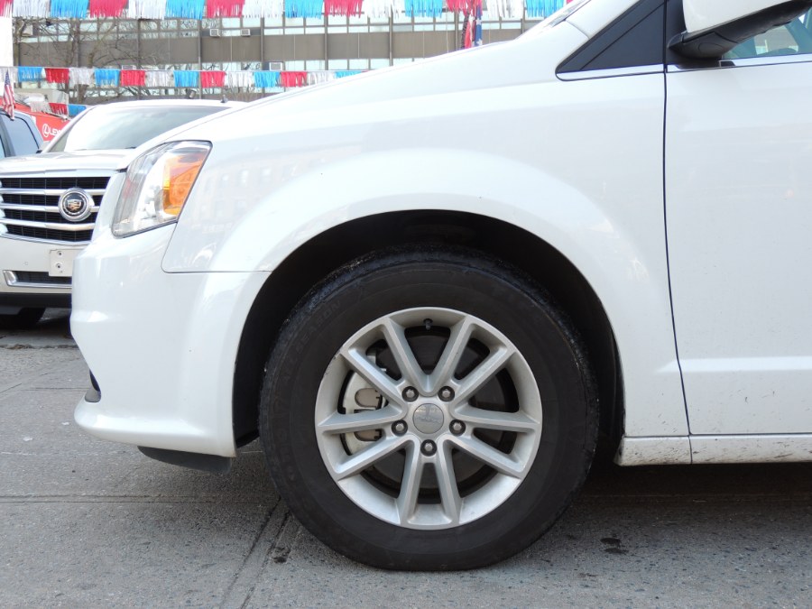 2018 Dodge Grand Caravan SXT Wagon, available for sale in Brooklyn, New York | Carsbuck Inc.. Brooklyn, New York 2018 Dodge Grand Caravan SXT Wagon, available for sale in Brooklyn, New York | Carsbuck Inc.. Brooklyn, New York