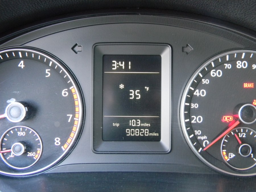 2010 Volkswagen Jetta Sedan 4dr Manual Wolfsburg PZEV, available for sale in Paterson, New Jersey | DZ Automall. Paterson, New Jersey 2010 Volkswagen Jetta Sedan 4dr Manual Wolfsburg PZEV, available for sale in Paterson, New Jersey | DZ Automall. Paterson, New Jersey