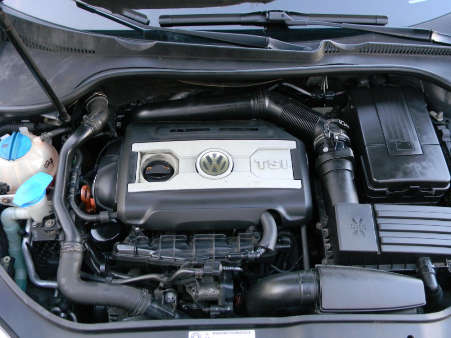 2010 Volkswagen Jetta Sedan 4dr Manual Wolfsburg PZEV, available for sale in Paterson, New Jersey | DZ Automall. Paterson, New Jersey 2010 Volkswagen Jetta Sedan 4dr Manual Wolfsburg PZEV, available for sale in Paterson, New Jersey | DZ Automall. Paterson, New Jersey