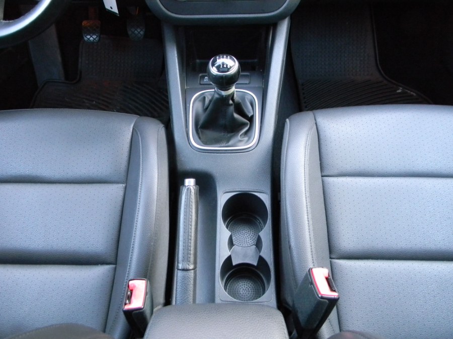 2010 Volkswagen Jetta Sedan 4dr Manual Wolfsburg PZEV, available for sale in Paterson, New Jersey | DZ Automall. Paterson, New Jersey 2010 Volkswagen Jetta Sedan 4dr Manual Wolfsburg PZEV, available for sale in Paterson, New Jersey | DZ Automall. Paterson, New Jersey