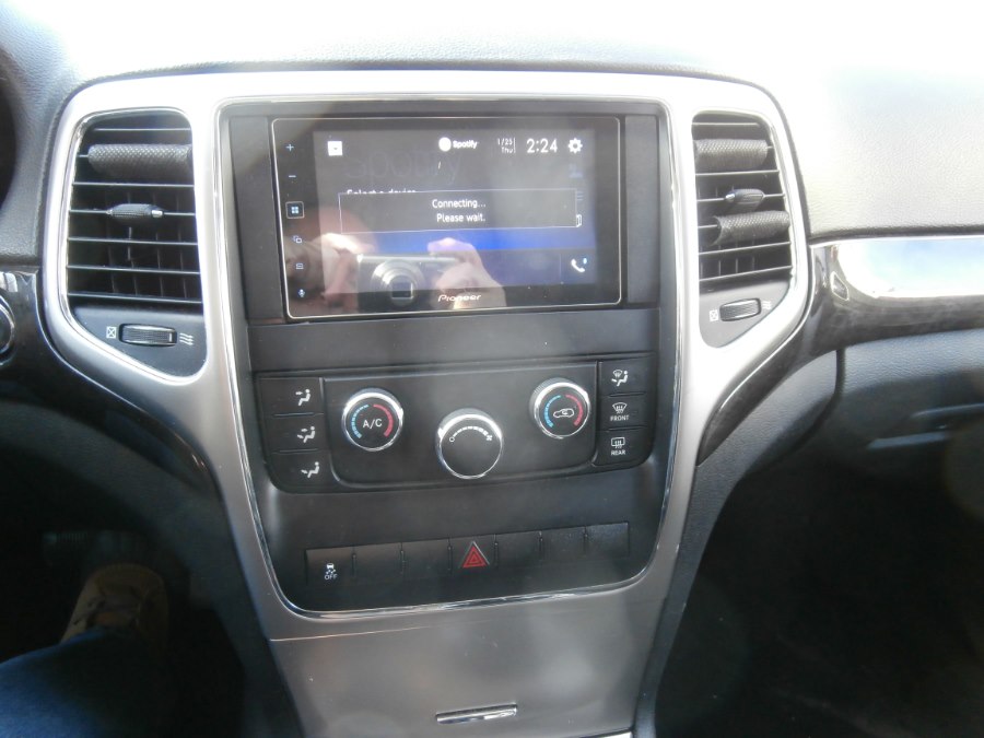 2011 Jeep Grand Cherokee 4WD 4dr Laredo, available for sale in Waterbury, Connecticut | Jim Juliani Motors. Waterbury, Connecticut 2011 Jeep Grand Cherokee 4WD 4dr Laredo, available for sale in Waterbury, Connecticut | Jim Juliani Motors. Waterbury, Connecticut