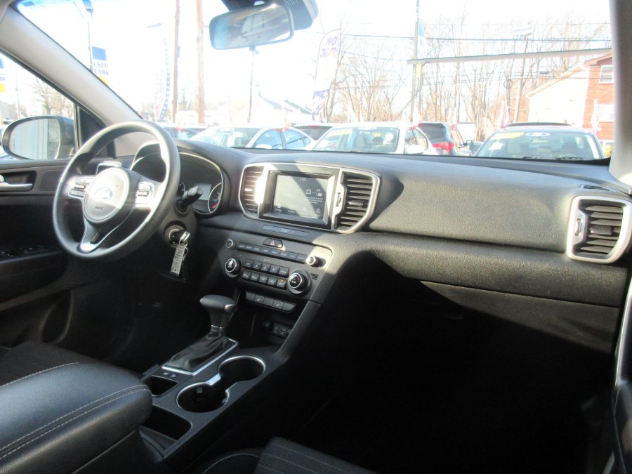 Used Kia Sportage LX FWD 2017 | Route 27 Auto Mall. Linden, New Jersey Used Kia Sportage LX FWD 2017 | Route 27 Auto Mall. Linden, New Jersey