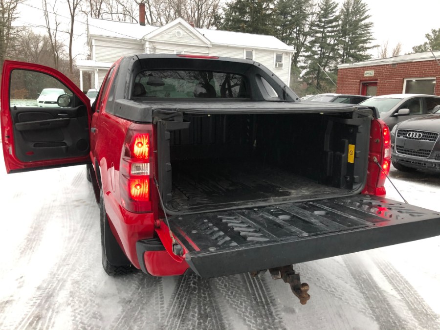2009 Chevrolet Avalanche 4WD Crew Cab 130" LS, available for sale in East Windsor, Connecticut | Toro Auto. East Windsor, Connecticut 2009 Chevrolet Avalanche 4WD Crew Cab 130" LS, available for sale in East Windsor, Connecticut | Toro Auto. East Windsor, Connecticut