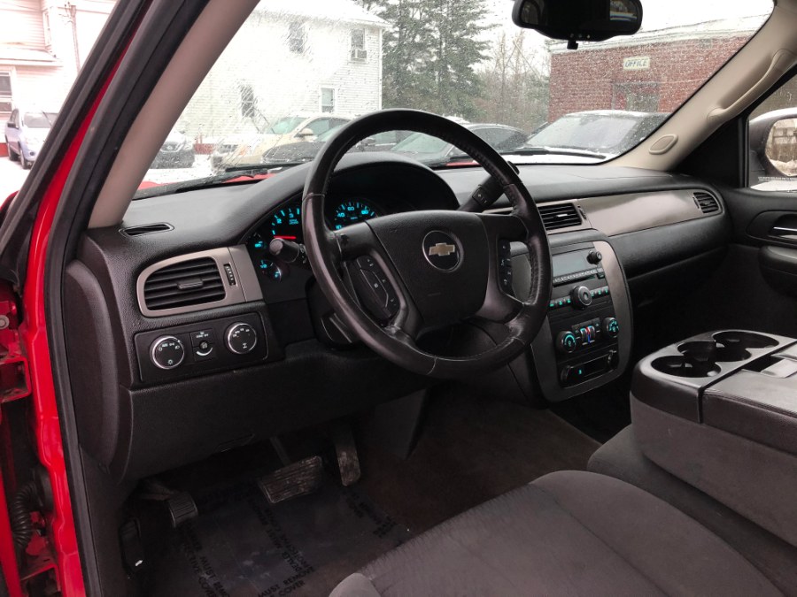 2009 Chevrolet Avalanche 4WD Crew Cab 130" LS, available for sale in East Windsor, Connecticut | Toro Auto. East Windsor, Connecticut 2009 Chevrolet Avalanche 4WD Crew Cab 130" LS, available for sale in East Windsor, Connecticut | Toro Auto. East Windsor, Connecticut