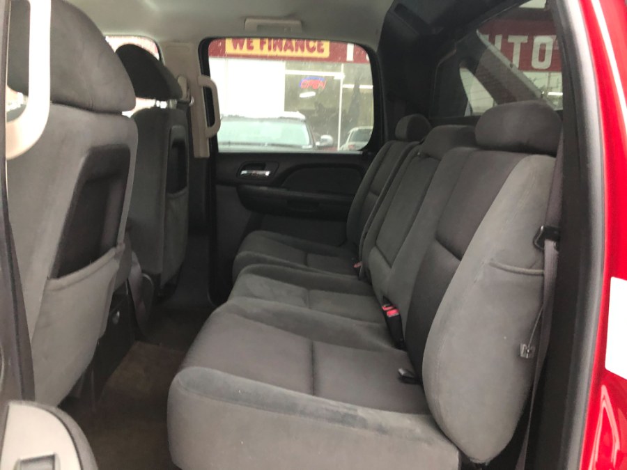2009 Chevrolet Avalanche 4WD Crew Cab 130" LS, available for sale in East Windsor, Connecticut | Toro Auto. East Windsor, Connecticut 2009 Chevrolet Avalanche 4WD Crew Cab 130" LS, available for sale in East Windsor, Connecticut | Toro Auto. East Windsor, Connecticut