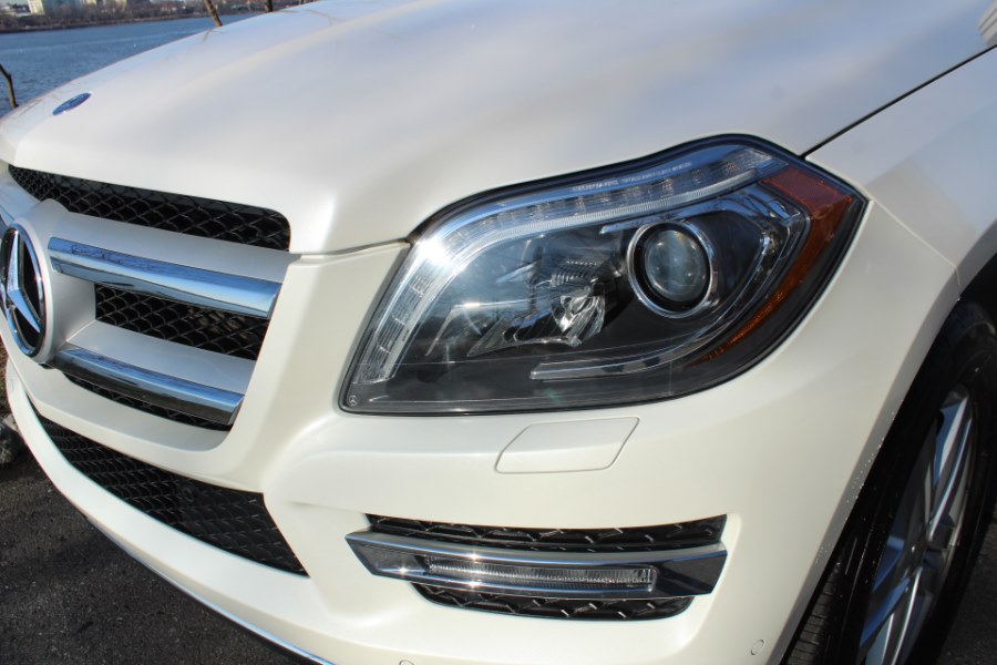 2015 Mercedes-Benz GL-Class 4MATIC 4dr GL 450, available for sale in Great Neck, New York | Great Neck Car Buyers & Sellers. Great Neck, New York 2015 Mercedes-Benz GL-Class 4MATIC 4dr GL 450, available for sale in Great Neck, New York | Great Neck Car Buyers & Sellers. Great Neck, New York