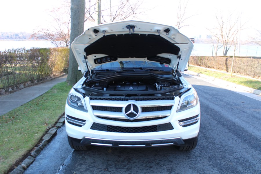2015 Mercedes-Benz GL-Class 4MATIC 4dr GL 450, available for sale in Great Neck, New York | Great Neck Car Buyers & Sellers. Great Neck, New York 2015 Mercedes-Benz GL-Class 4MATIC 4dr GL 450, available for sale in Great Neck, New York | Great Neck Car Buyers & Sellers. Great Neck, New York