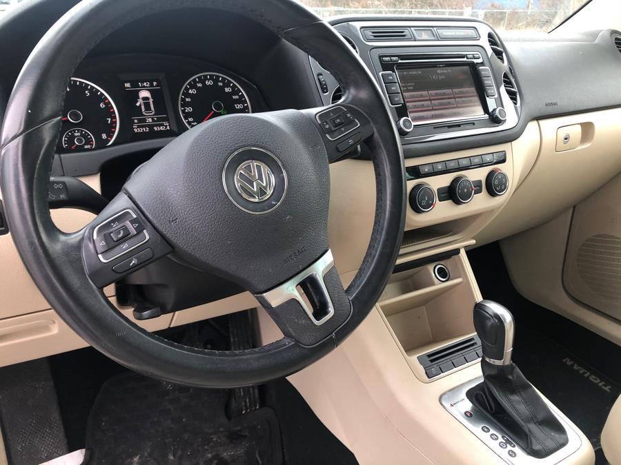 2013 Volkswagen Tiguan 4WD 4dr Auto SEL, available for sale in Agawam, Massachusetts | Malkoon Motors. Agawam, Massachusetts 2013 Volkswagen Tiguan 4WD 4dr Auto SEL, available for sale in Agawam, Massachusetts | Malkoon Motors. Agawam, Massachusetts