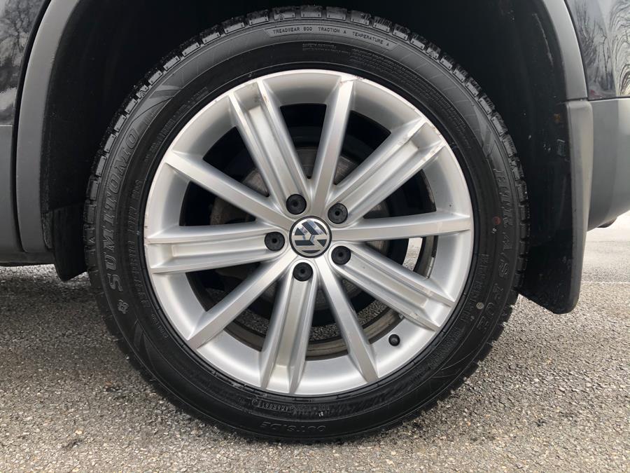 2013 Volkswagen Tiguan 4WD 4dr Auto SEL, available for sale in Agawam, Massachusetts | Malkoon Motors. Agawam, Massachusetts 2013 Volkswagen Tiguan 4WD 4dr Auto SEL, available for sale in Agawam, Massachusetts | Malkoon Motors. Agawam, Massachusetts