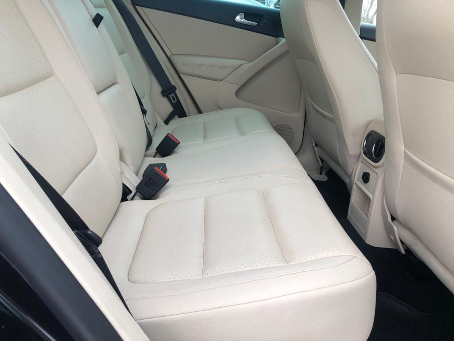 2013 Volkswagen Tiguan 4WD 4dr Auto SEL, available for sale in Agawam, Massachusetts | Malkoon Motors. Agawam, Massachusetts 2013 Volkswagen Tiguan 4WD 4dr Auto SEL, available for sale in Agawam, Massachusetts | Malkoon Motors. Agawam, Massachusetts
