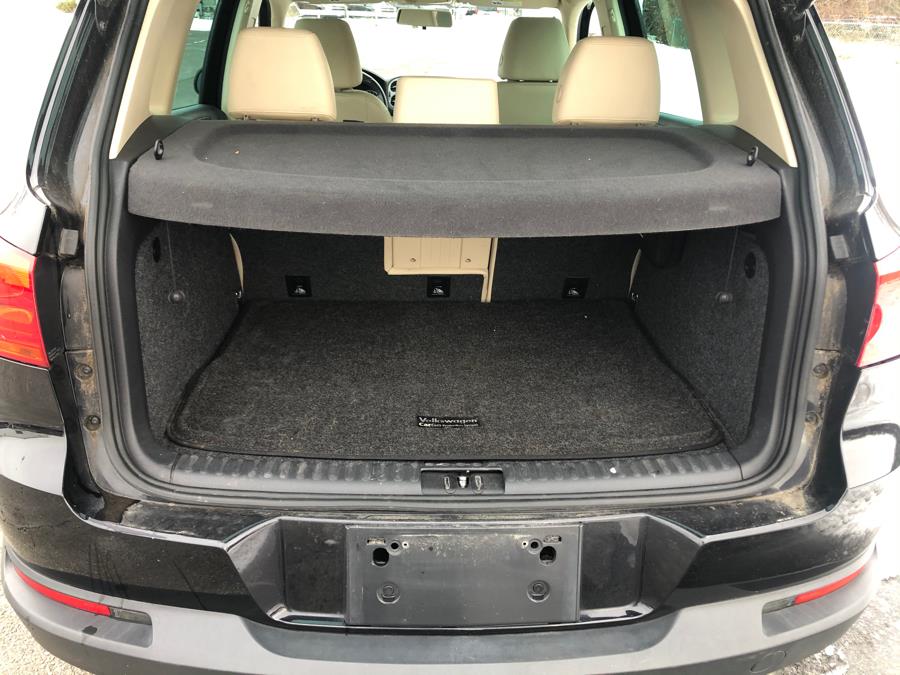 2013 Volkswagen Tiguan 4WD 4dr Auto SEL, available for sale in Agawam, Massachusetts | Malkoon Motors. Agawam, Massachusetts 2013 Volkswagen Tiguan 4WD 4dr Auto SEL, available for sale in Agawam, Massachusetts | Malkoon Motors. Agawam, Massachusetts