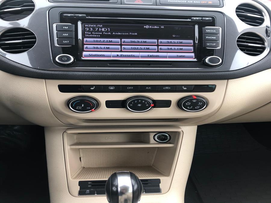 2013 Volkswagen Tiguan 4WD 4dr Auto SEL, available for sale in Agawam, Massachusetts | Malkoon Motors. Agawam, Massachusetts 2013 Volkswagen Tiguan 4WD 4dr Auto SEL, available for sale in Agawam, Massachusetts | Malkoon Motors. Agawam, Massachusetts