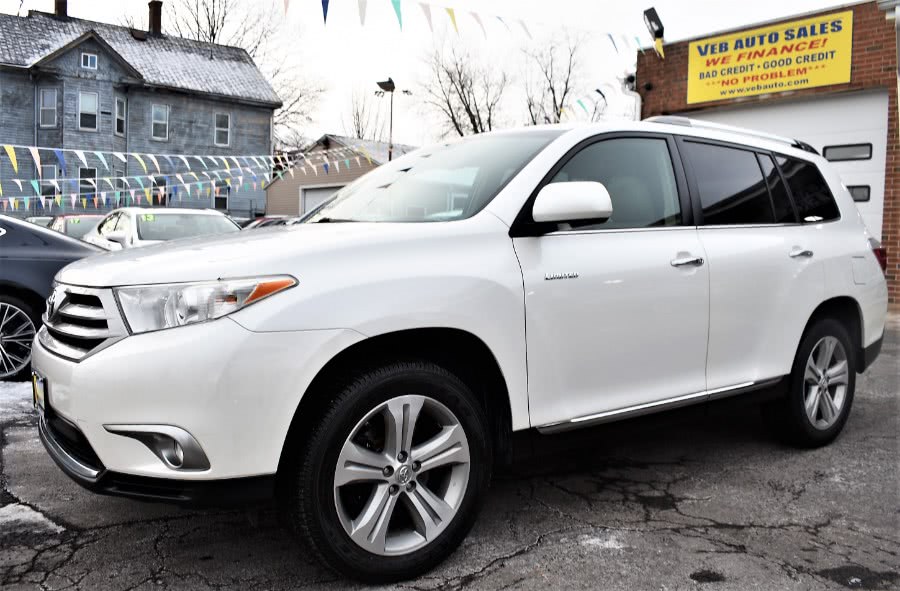 2013 Toyota Highlander 4WD 4dr V6  Limited (Natl), available for sale in Hartford, Connecticut | VEB Auto Sales. Hartford, Connecticut