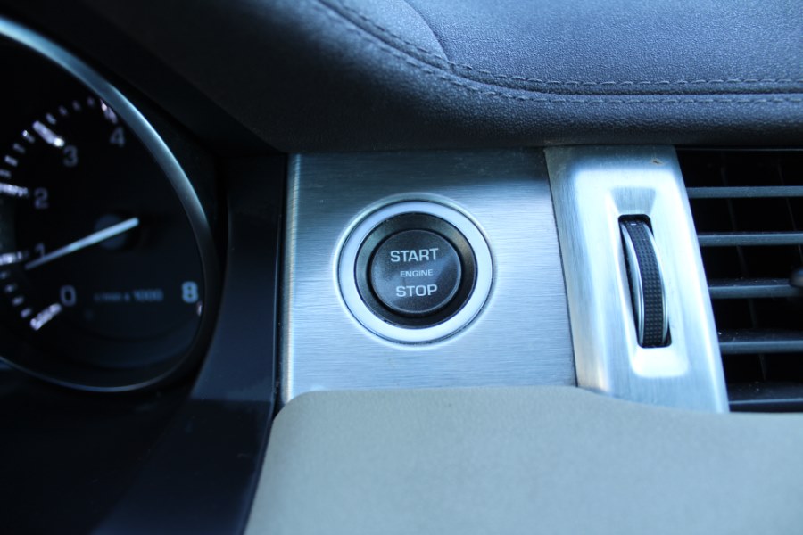 2012 Land Rover Range Rover Evoque 5dr HB Pure Plus, available for sale in Great Neck, New York | Great Neck Car Buyers & Sellers. Great Neck, New York 2012 Land Rover Range Rover Evoque 5dr HB Pure Plus, available for sale in Great Neck, New York | Great Neck Car Buyers & Sellers. Great Neck, New York