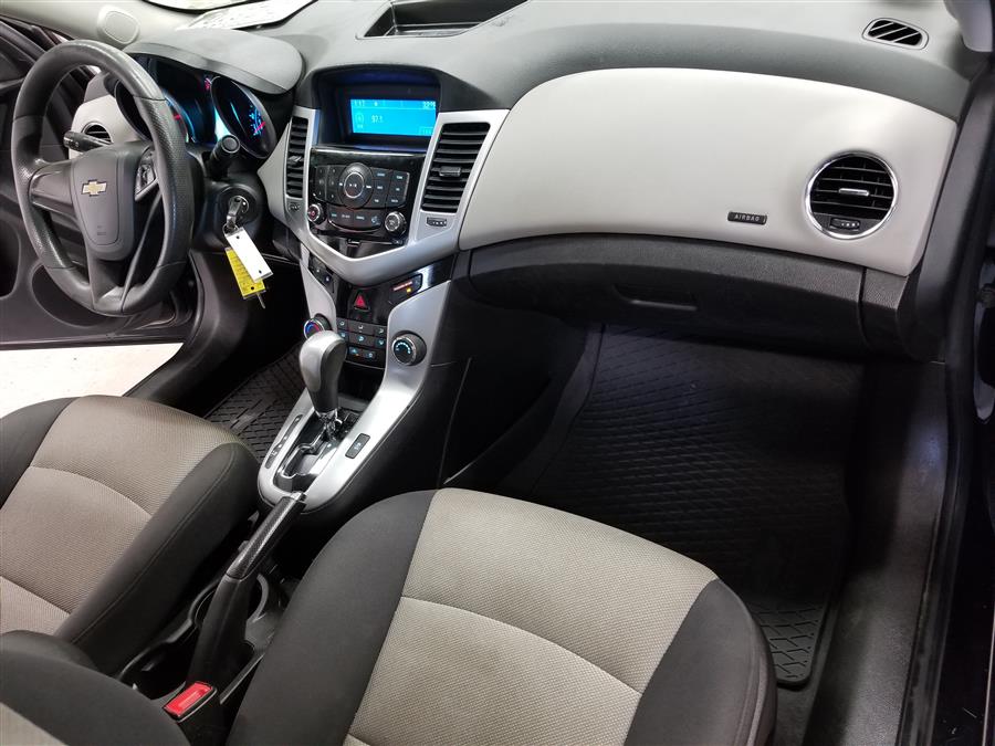 2013 Chevrolet Cruze 4dr Sdn Auto LS, available for sale in Bridgeport, Connecticut | CT Auto. Bridgeport, Connecticut 2013 Chevrolet Cruze 4dr Sdn Auto LS, available for sale in Bridgeport, Connecticut | CT Auto. Bridgeport, Connecticut