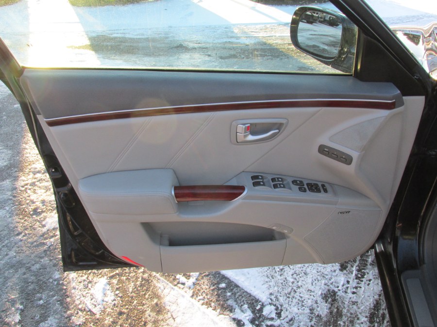 2008 Hyundai Azera 4dr Sdn Limited, available for sale in Vernon , Connecticut | Auto Care Motors. Vernon , Connecticut 2008 Hyundai Azera 4dr Sdn Limited, available for sale in Vernon , Connecticut | Auto Care Motors. Vernon , Connecticut