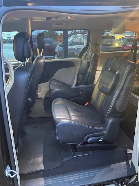 2014 Chrysler Town & Country 4dr Wgn Touring, available for sale in Raynham, Massachusetts | J & A Auto Center. Raynham, Massachusetts 2014 Chrysler Town & Country 4dr Wgn Touring, available for sale in Raynham, Massachusetts | J & A Auto Center. Raynham, Massachusetts