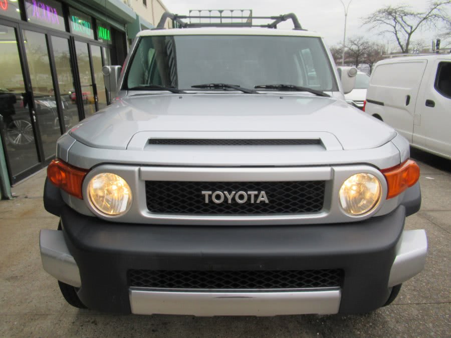 2007 Toyota FJ Cruiser 4WD 4dr Auto (Natl), available for sale in Woodside, New York | Pepmore Auto Sales Inc.. Woodside, New York