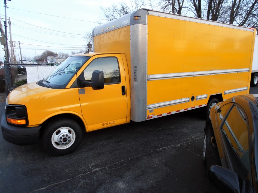 2015 GMC SAVANA 3500 16 FT BOX TRUCK w RAMP, available for sale in COPIAGUE, New York | Warwick Auto Sales Inc. COPIAGUE, New York