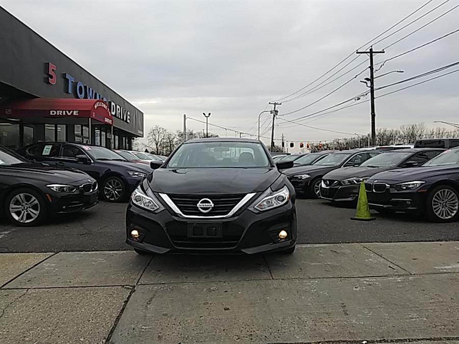 2018 Nissan Altima 2.5 SV Sedan, available for sale in Inwood, New York | 5 Towns Drive. Inwood, New York 2018 Nissan Altima 2.5 SV Sedan, available for sale in Inwood, New York | 5 Towns Drive. Inwood, New York