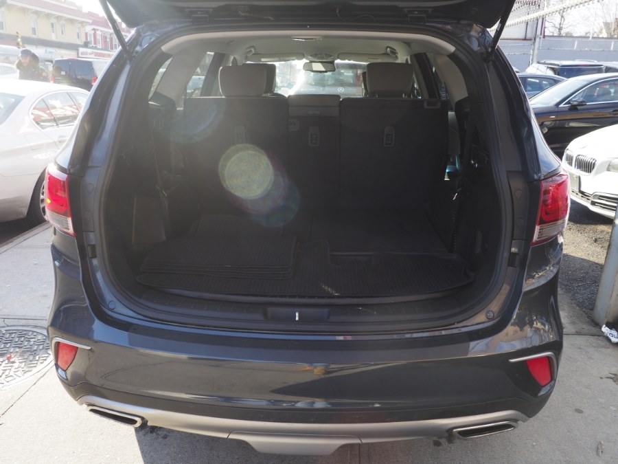 Used Hyundai Santa Fe SE 3.3L Auto AWD 2017 | Hillside Auto Mall Inc.. Jamaica, New York Used Hyundai Santa Fe SE 3.3L Auto AWD 2017 | Hillside Auto Mall Inc.. Jamaica, New York