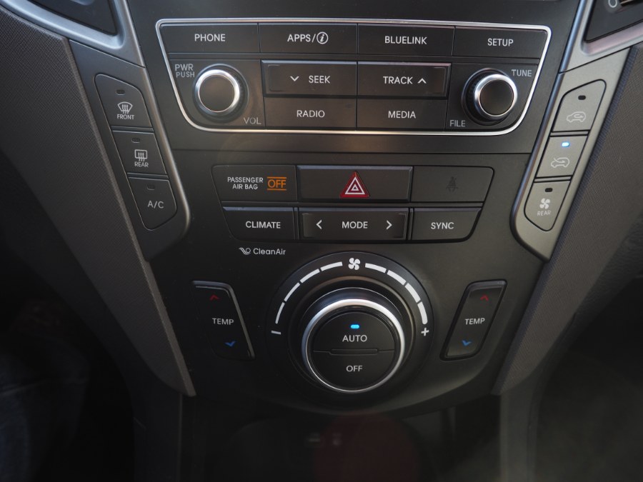 Used Hyundai Santa Fe SE 3.3L Auto AWD 2017 | Hillside Auto Mall Inc.. Jamaica, New York Used Hyundai Santa Fe SE 3.3L Auto AWD 2017 | Hillside Auto Mall Inc.. Jamaica, New York